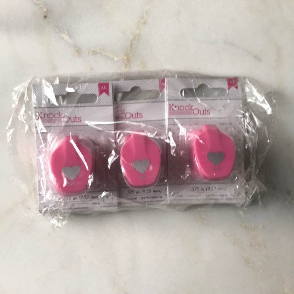 American Crafts Knockouts 3/8” Heart Hole Punch